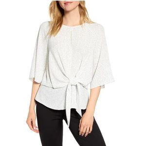 Vince Camuto Speckled Tie Front Top In Pearl Ivory